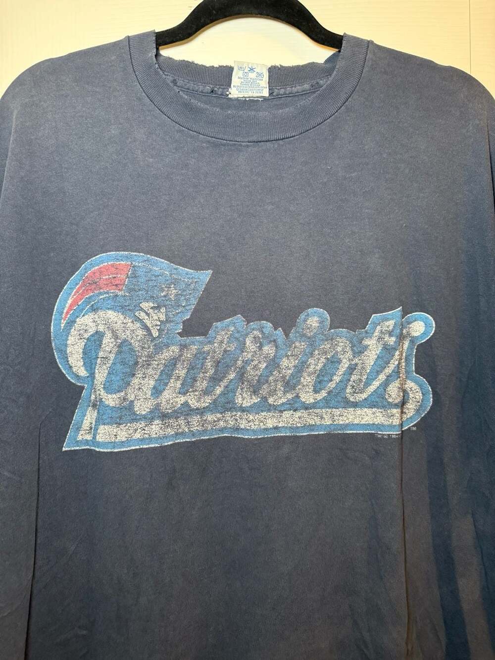 Vintage 1994 New England Patriots NFL Football Salem Sportswear Graphic T-Shirt